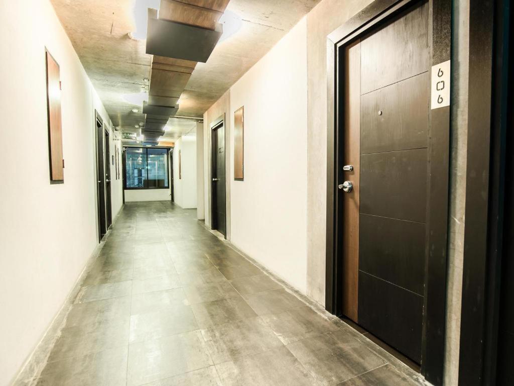 B2 Black Business And Budget Hotel Chiang Mai Esterno foto