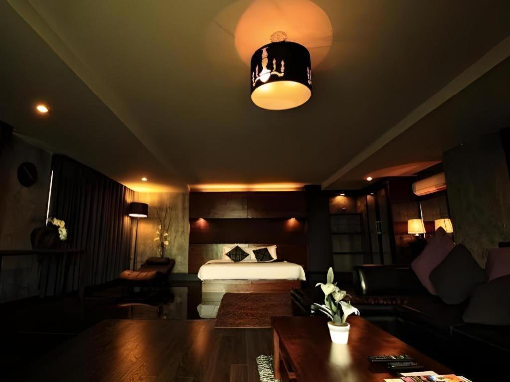 B2 Black Business And Budget Hotel Chiang Mai Esterno foto
