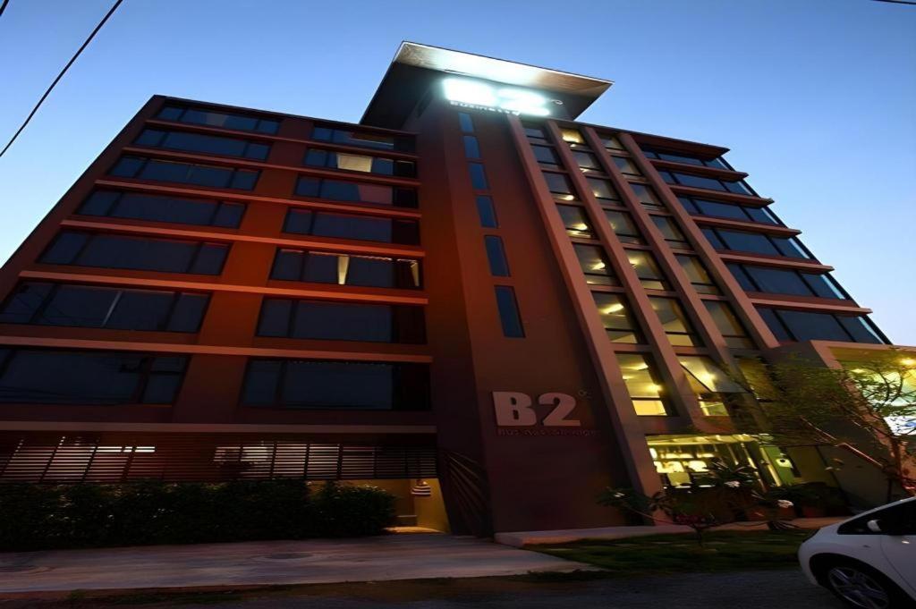 B2 Black Business And Budget Hotel Chiang Mai Esterno foto