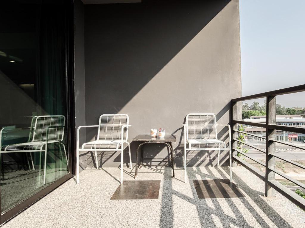 B2 Black Business And Budget Hotel Chiang Mai Esterno foto