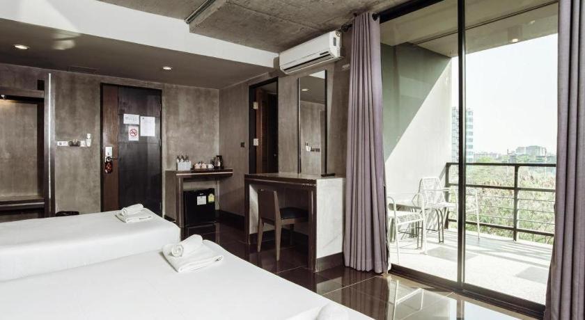 B2 Black Business And Budget Hotel Chiang Mai Esterno foto