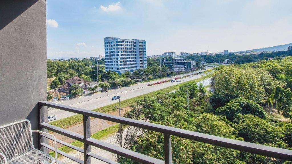 B2 Black Business And Budget Hotel Chiang Mai Esterno foto
